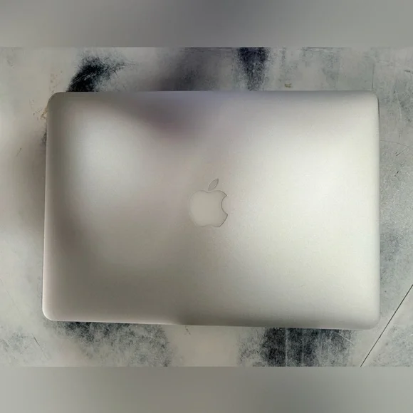 2013 MacBook Air 13.3” with 1.7 GHz i7, 8 GB RAM, 128 GB storage